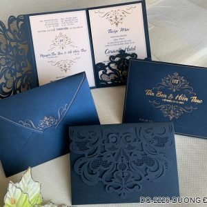 Thiệp cưới sang trọng và trẻ trung DQ-2226 - Dương đậm nhũ